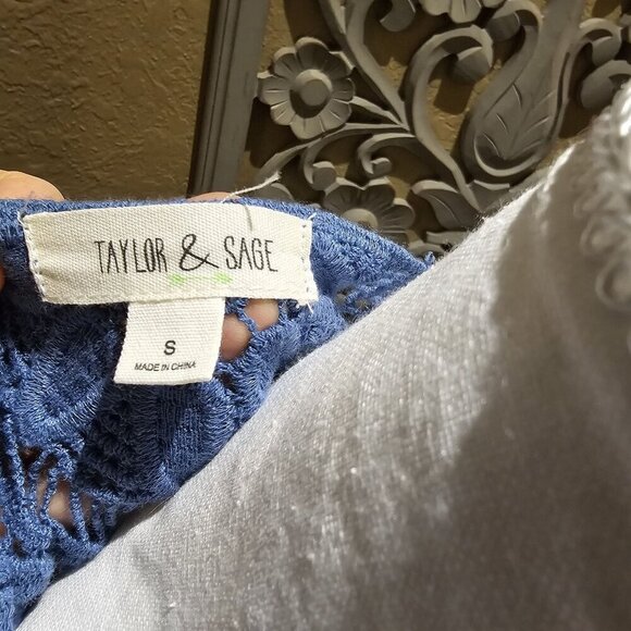 Taylor & Sage Woman's S Cotton Blue Crochet Lace Boho Top With 3/4 Sleeves - Picture 3 of 9